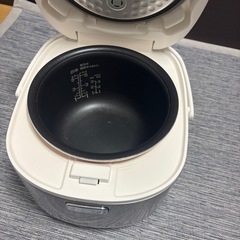炊飯器の画像