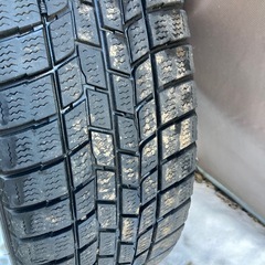 グッドイヤー　スタッドレス　195-65 R15 4本セットの画像