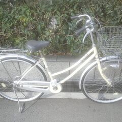 整備済み中古自転車　27インチ　税別￥9.980-　LEDオートライト　軽快車　アイボリー1210の画像