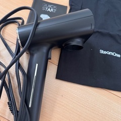 スチームワン（SteamOne）スチームアイロン 譲りますの画像