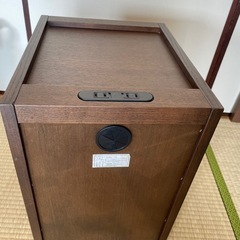 交渉中　ベッドサイドテーブル　ウォルナットの画像