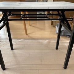 【美品】大理石柄　折りたたみ机の画像