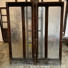 木製玄関扉の画像