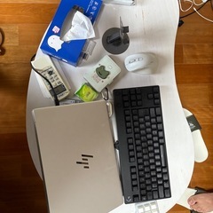 【すべて0円】家具5点セット！セミダブルベッド・ソファ・テーブル・全身鏡【急募】の画像