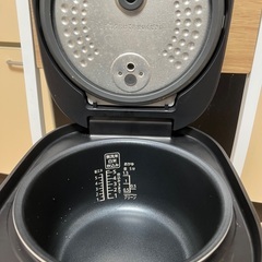 炊飯器の画像