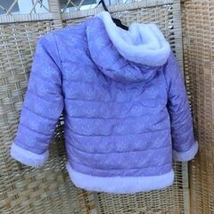 ディズニープリンセス 上着 紫 キッズリバーシブルジャケット パープル フリースジャケット ダウン風ジャケット 5歳 サイズ5 札幌市 西野店の画像