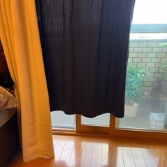 カーテンの画像