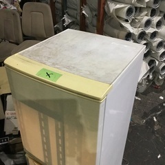 【中古】シャープ冷凍冷蔵庫（SJ-14W-W）　差し上げます！の画像