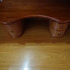 脱衣場等に椅子と、浴室用品入れに、使い方色々の画像