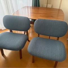 ニトリ　リビングダイニングテーブル3点セットの画像