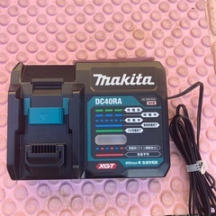 マキタ充電式チェンソー40vの画像