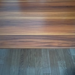 折りたたみテーブルの画像