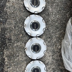 プリウス使用！4本組ホイール付きスタッドレスタイヤの画像