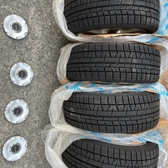 プリウス使用！4本組ホイール付きスタッドレスタイヤの画像