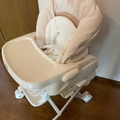 コンビ　ハイローチェア　手動の画像