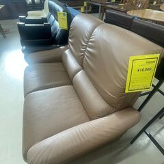【ジャングルジャングル滋賀草津店】ジモティ来店特価‼ 2人掛けソファー ベージュ J-251266の画像