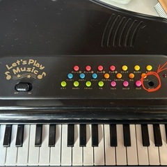 おもちゃのピアノの画像