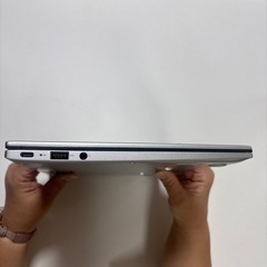 ASUS Chromebook C425TA 14型 Core m3-8100Yの画像