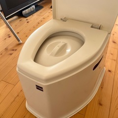 ポータブルトイレの画像