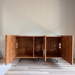 収納家具「にゃうんたーサイドボード」をお譲りします。の画像