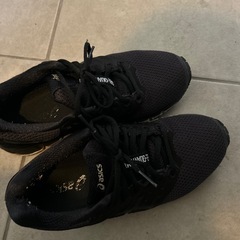 asicsスニーカー25の画像