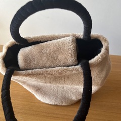 数回使用　アジョリー にこちゃん フェイクムートン ハンドバッグの画像