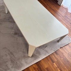 折りたたみテーブルの画像