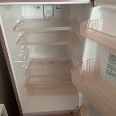 2ドア冷蔵庫の画像