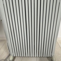 DeLonghi DRF3 ホワイトオイルヒーターの画像