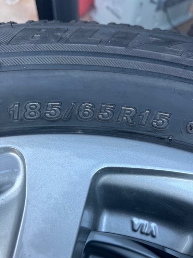値下げ　超美品傷無し　 バリ山　　ブリジストンブリザック、ホイールセット185-65-15 コンパクトカー用！