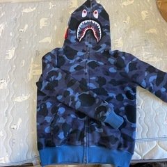 BAPE シャークパーカー ブルーカモ（中古)の画像