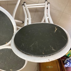 折りたたみ椅子
の画像