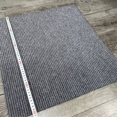 格安中古タイルカーペット100枚以上の画像