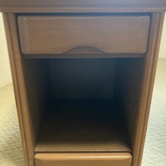 ベッドサイド物置の画像