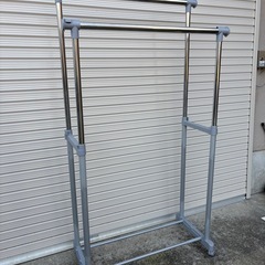 キャスター付き2段ハンガーの画像