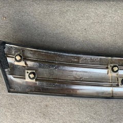 ダイハツ ムーヴ 純正ボンネットモール メッキガーニッシュ フロントグリルの画像