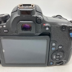 【トレファク足立扇店】ﾃﾞｼﾞﾀﾙ一眼ﾚﾌｶﾒﾗ Canon EOS 9000D ﾚﾝｽﾞｾｯﾄ 充電器付 ﾊﾞｯﾃﾘｰ2個付の画像