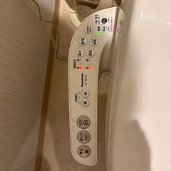 パナソニック　暖房付き温水洗浄便座2014年製の画像