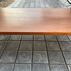 ガラステーブルの画像