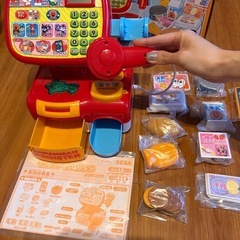 おさつスイスイ！セルフでピピッ♪アンパンマンレジスターの画像