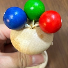 ネフ　ティキ　ラトルの画像