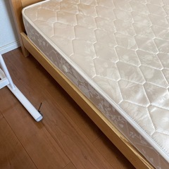 シングルベッド　フレーム付き　2,000円の画像