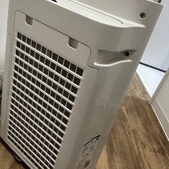 加湿器➕空気清浄機➕ルンバ自動掃除機の画像