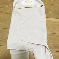 アカチャンホンポ　フード付きおくるみの画像