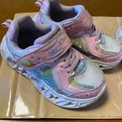 光るスニーカー　18㎝の画像