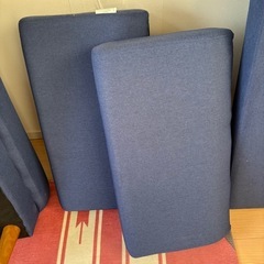 ブルーのソファ売り出しです！の画像