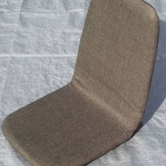 シンプル 座椅子 1脚100円 4脚あり 炬燵のお供の画像