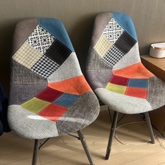 お洒落な椅子、二つ！の画像