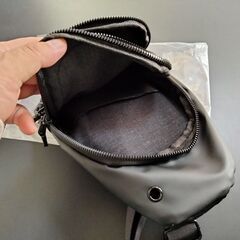 新品未使用(開封、確認のみ）[Weryer] ボディバッグ ショルダーバッグ メンズ 斜めがけバッグ 人気 軽量 大容量 肩掛け 防水 多機能 スポーツバッ メンズ iPad収納可能 通勤の画像