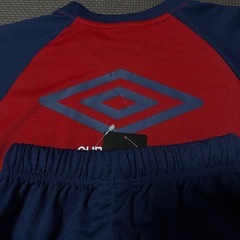 新品タグ付✨アンブロ✨男児130㎝✨上下セット✨子供服✨プラクティスウェア✨男の子の画像